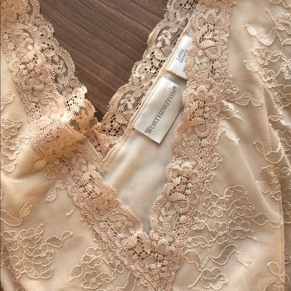 Worthington beige lace tank top large - Picture 2 of 3